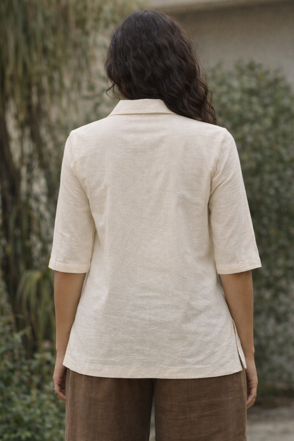 Stillness Embroidered Short Kurta